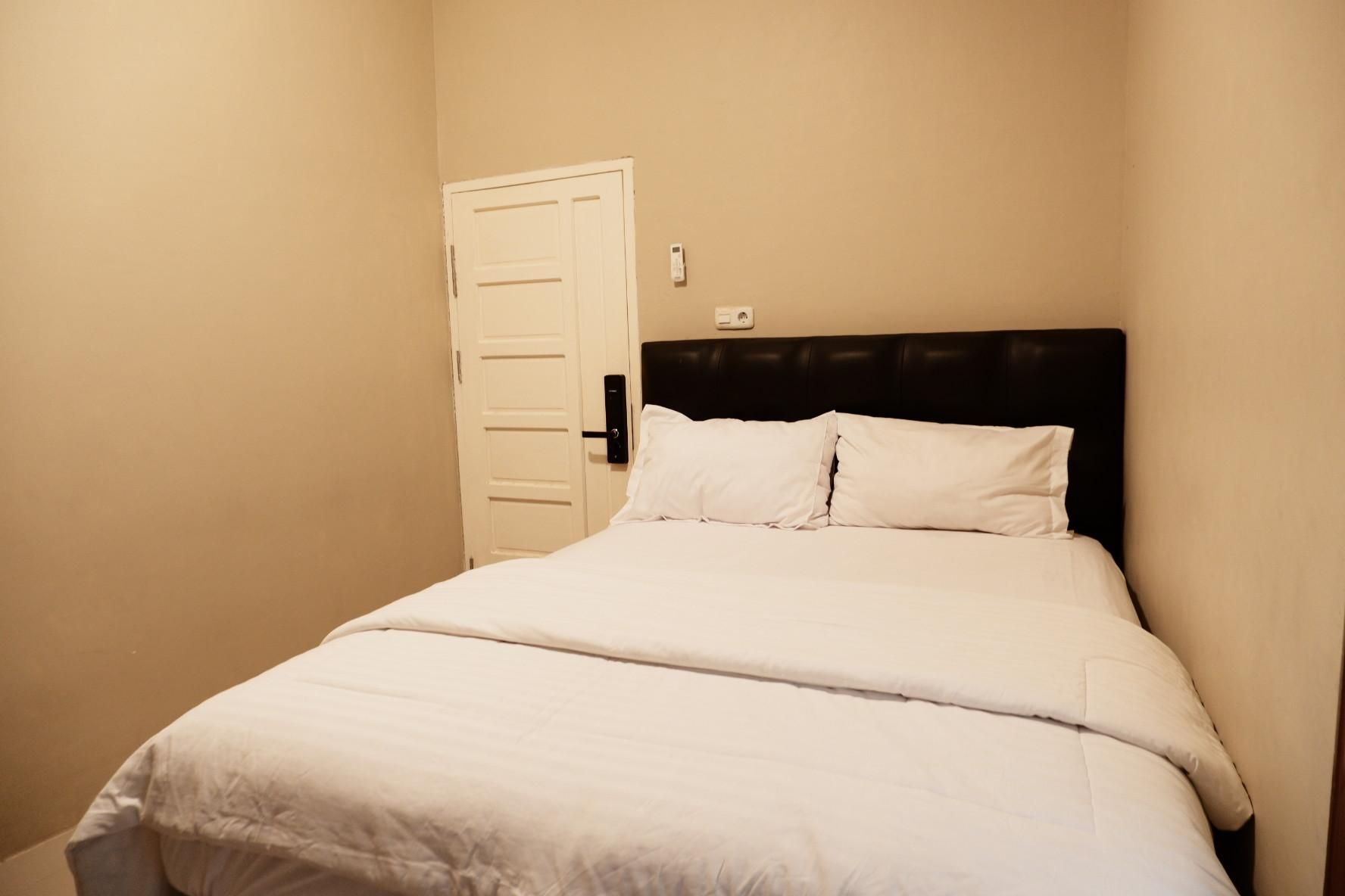 Parenium Hotel Standard Room 2