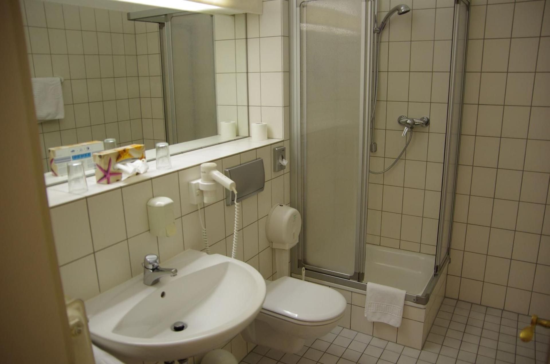 Standard Single Room