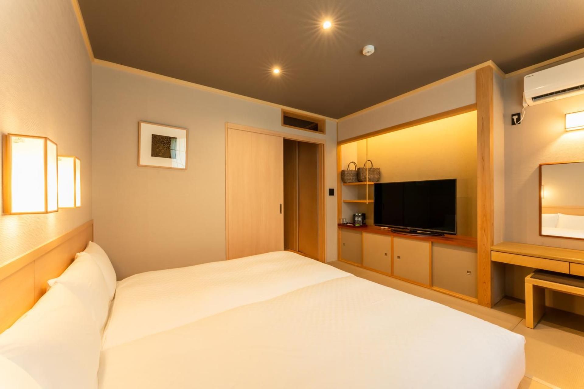 Hollywood Twin Room - Non-Smoking
