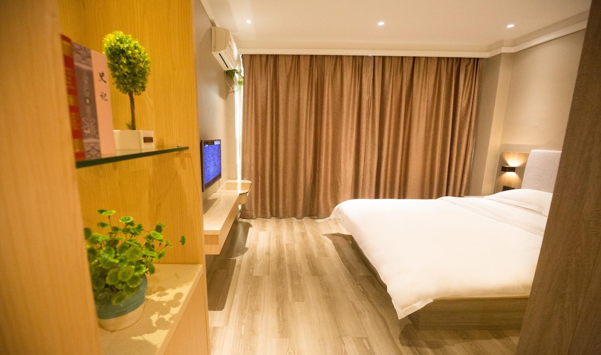 Huazhu - Superior BedRoom