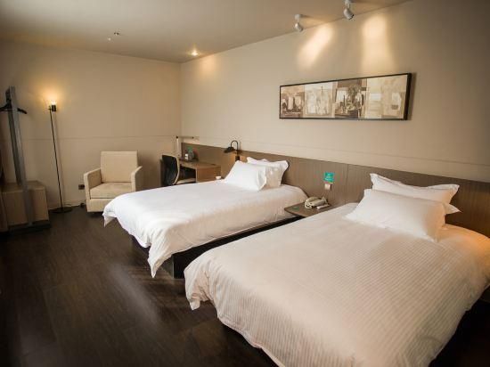 Business Standard Room B