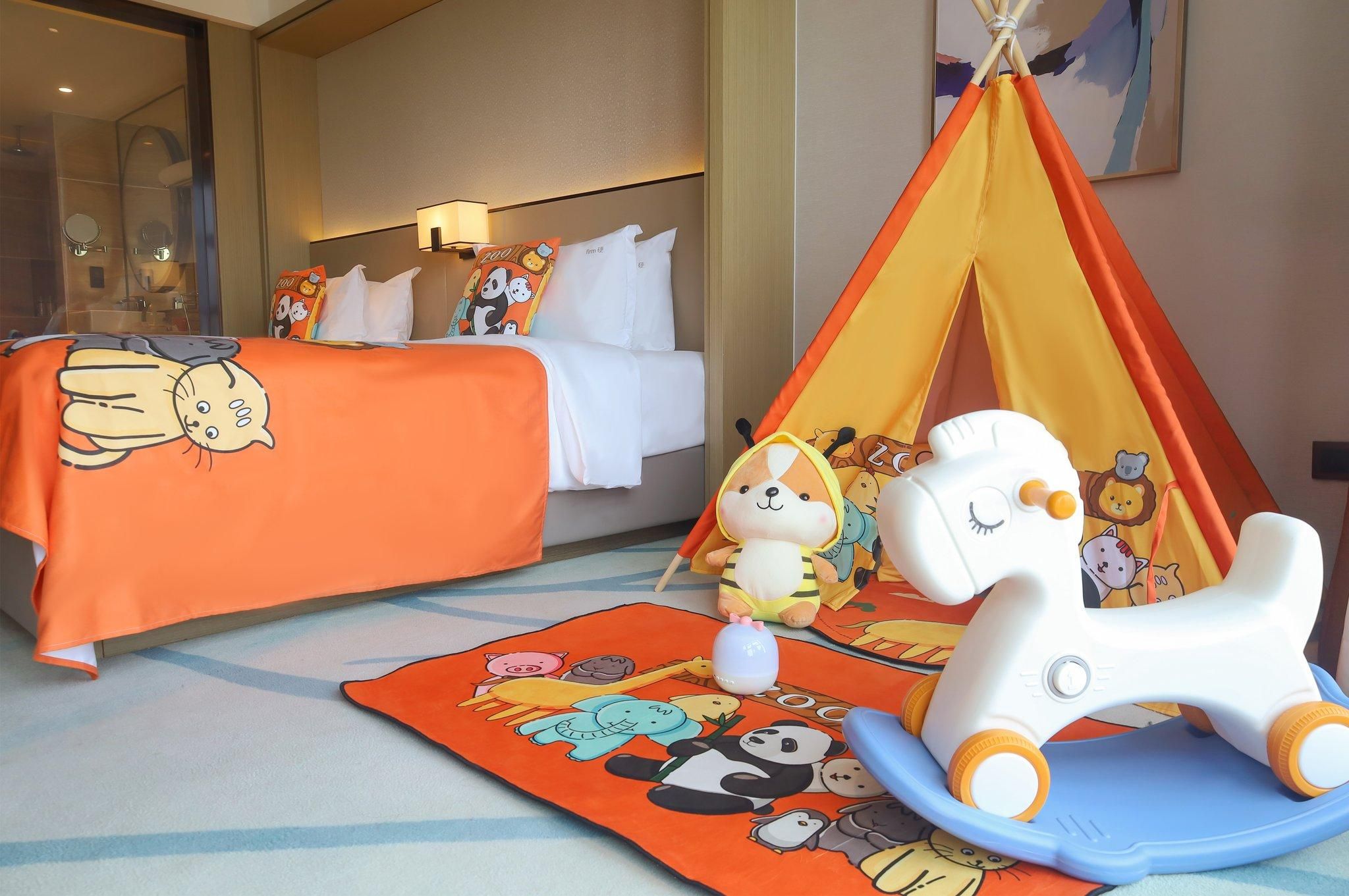 2 Twin Standard Garden View Kids Theme