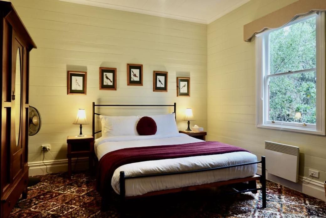 Queen Room with Garden View