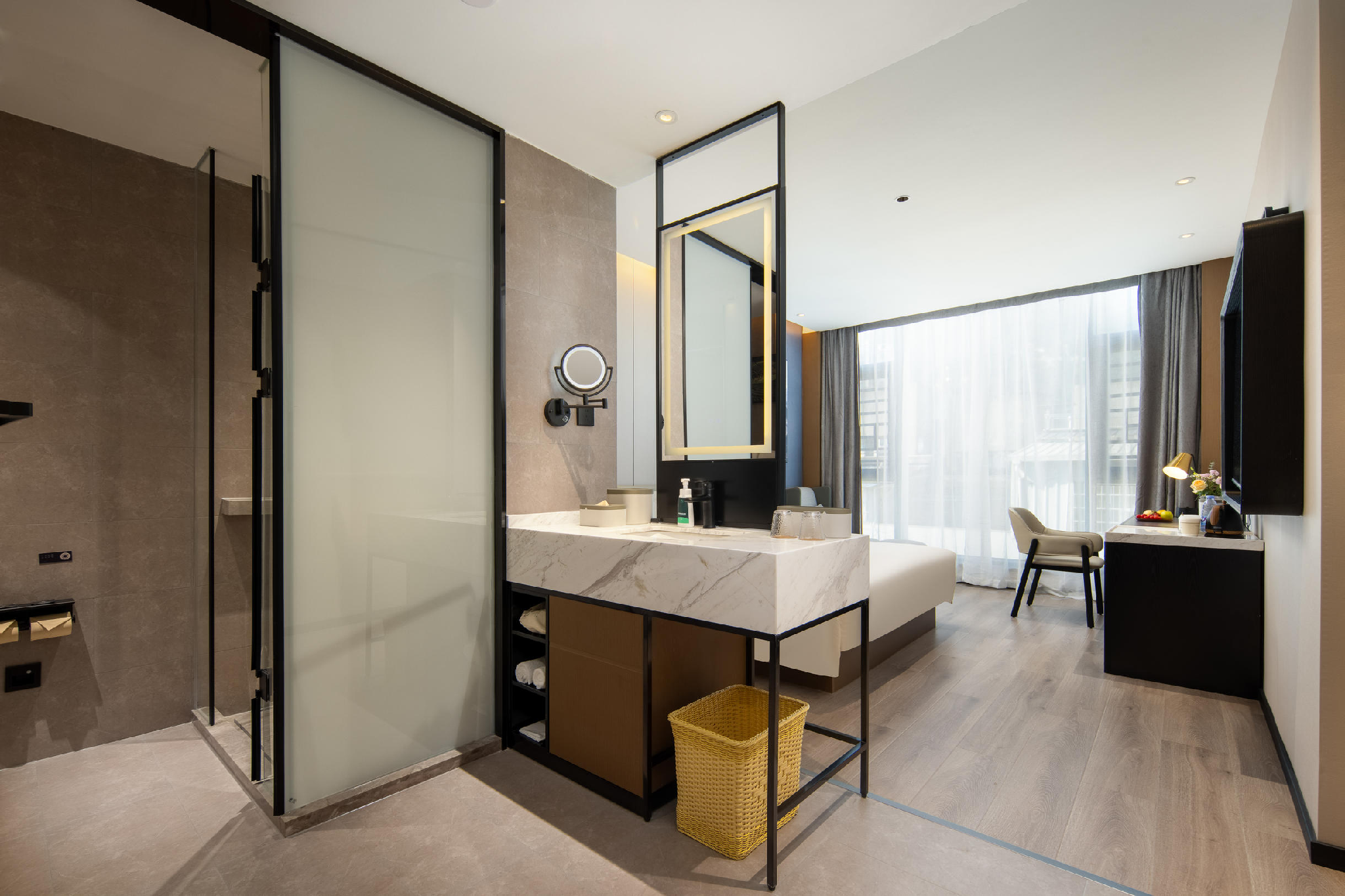 City View Family Room Oxygen Purifying King Room