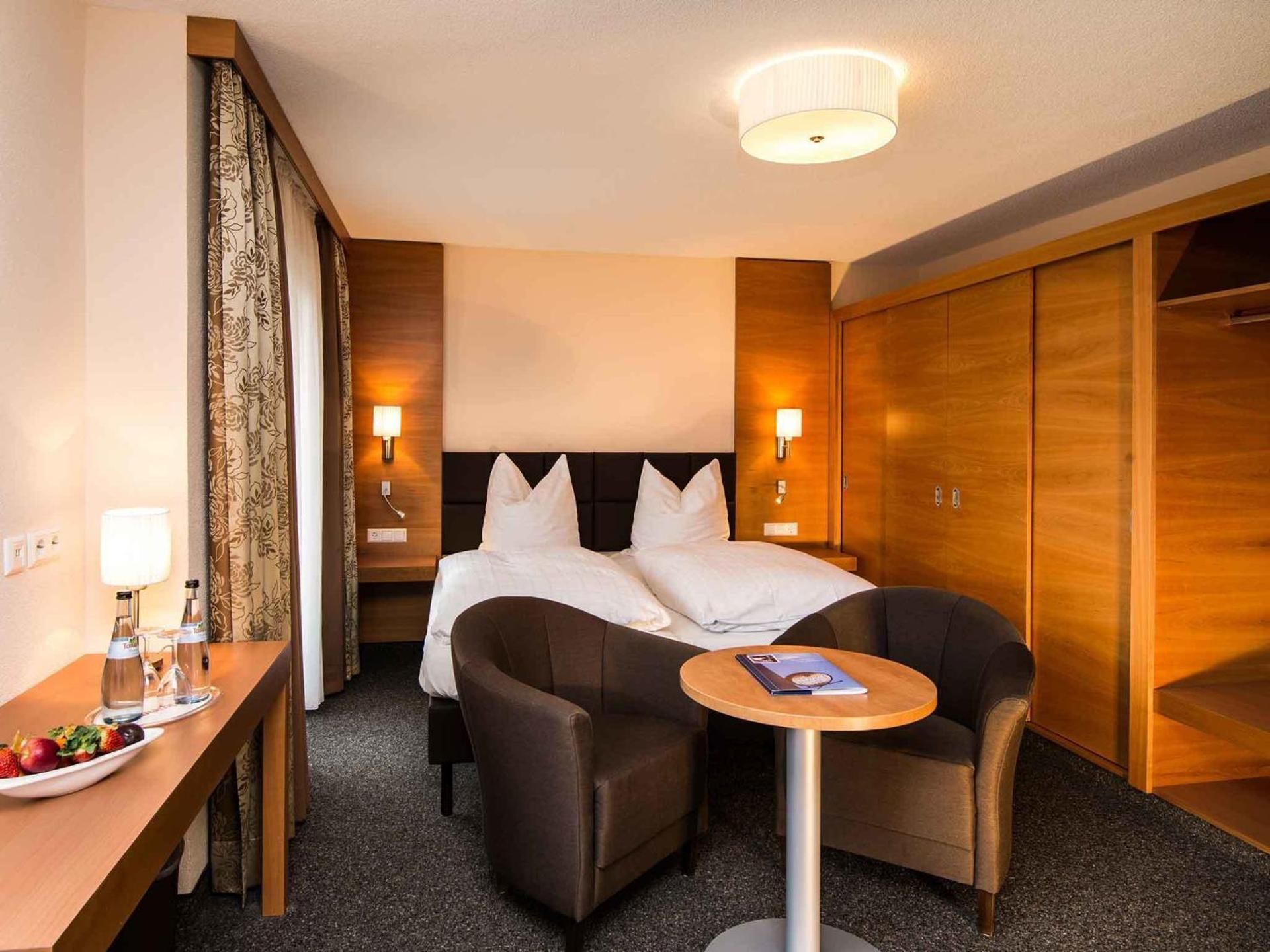 Deluxe Double Room with Shower