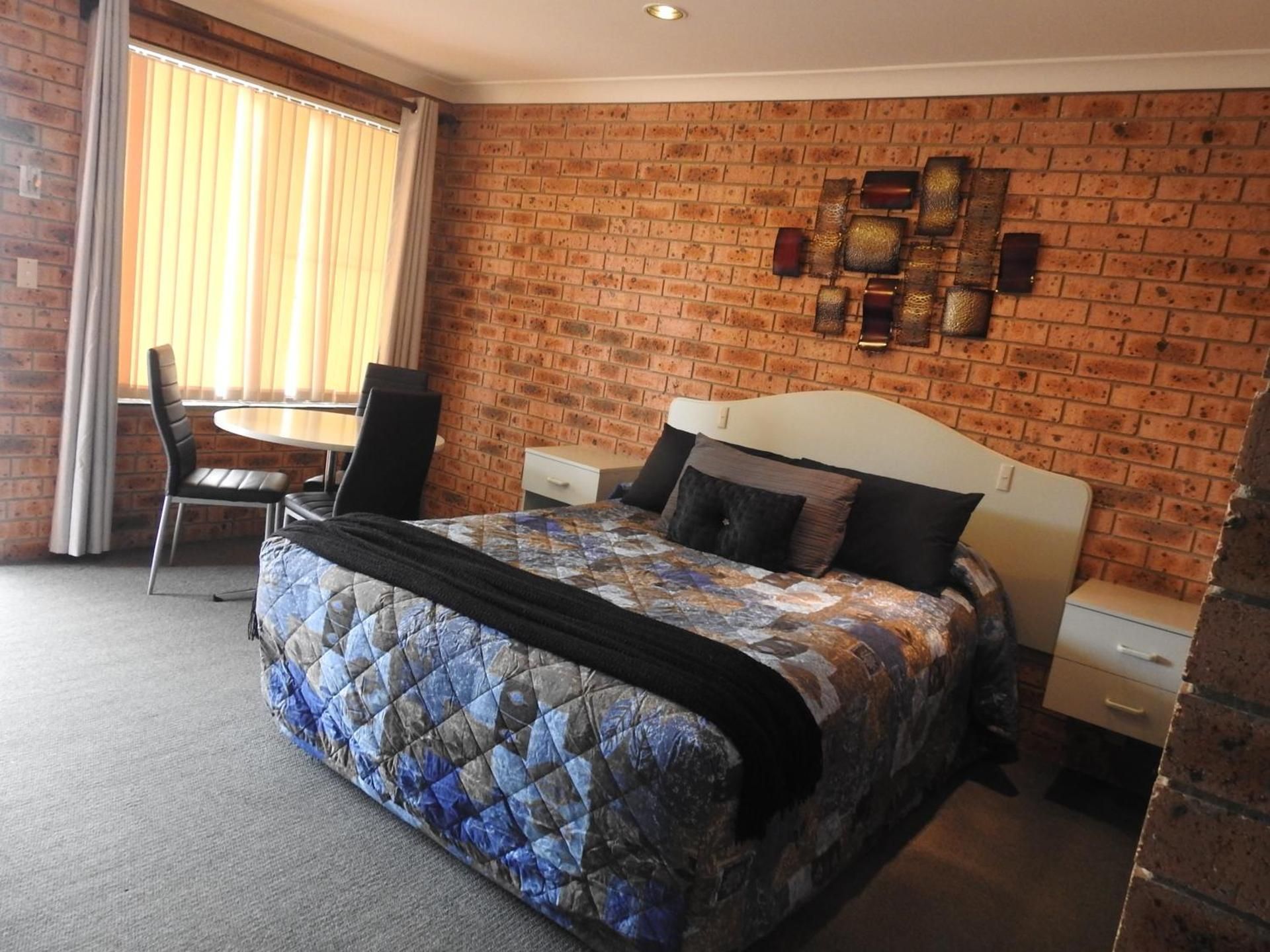 Deluxe Suite with Spa Bath