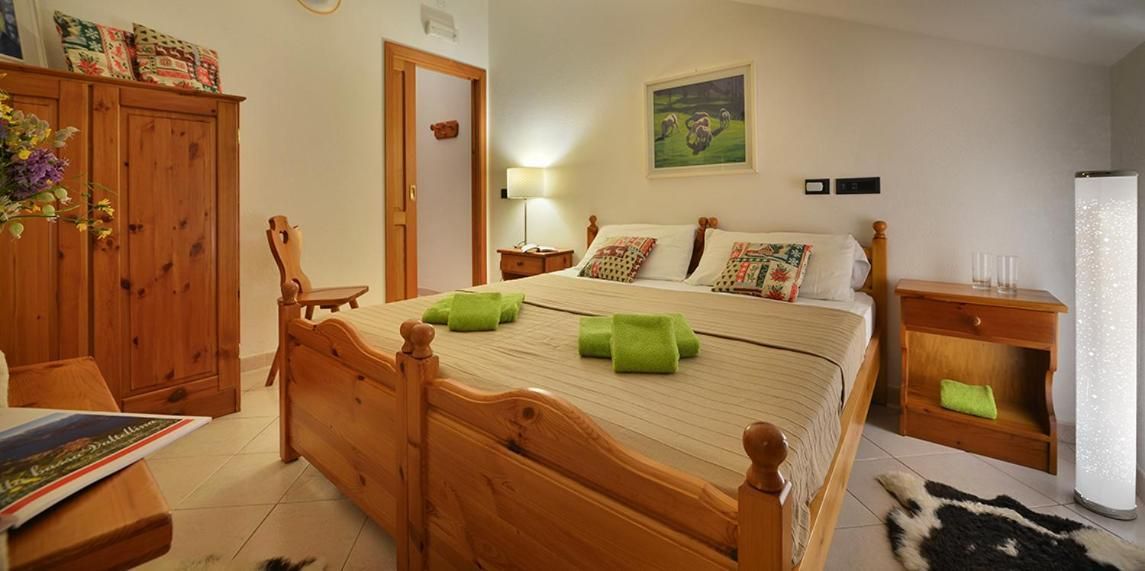 King Room with Mountain View