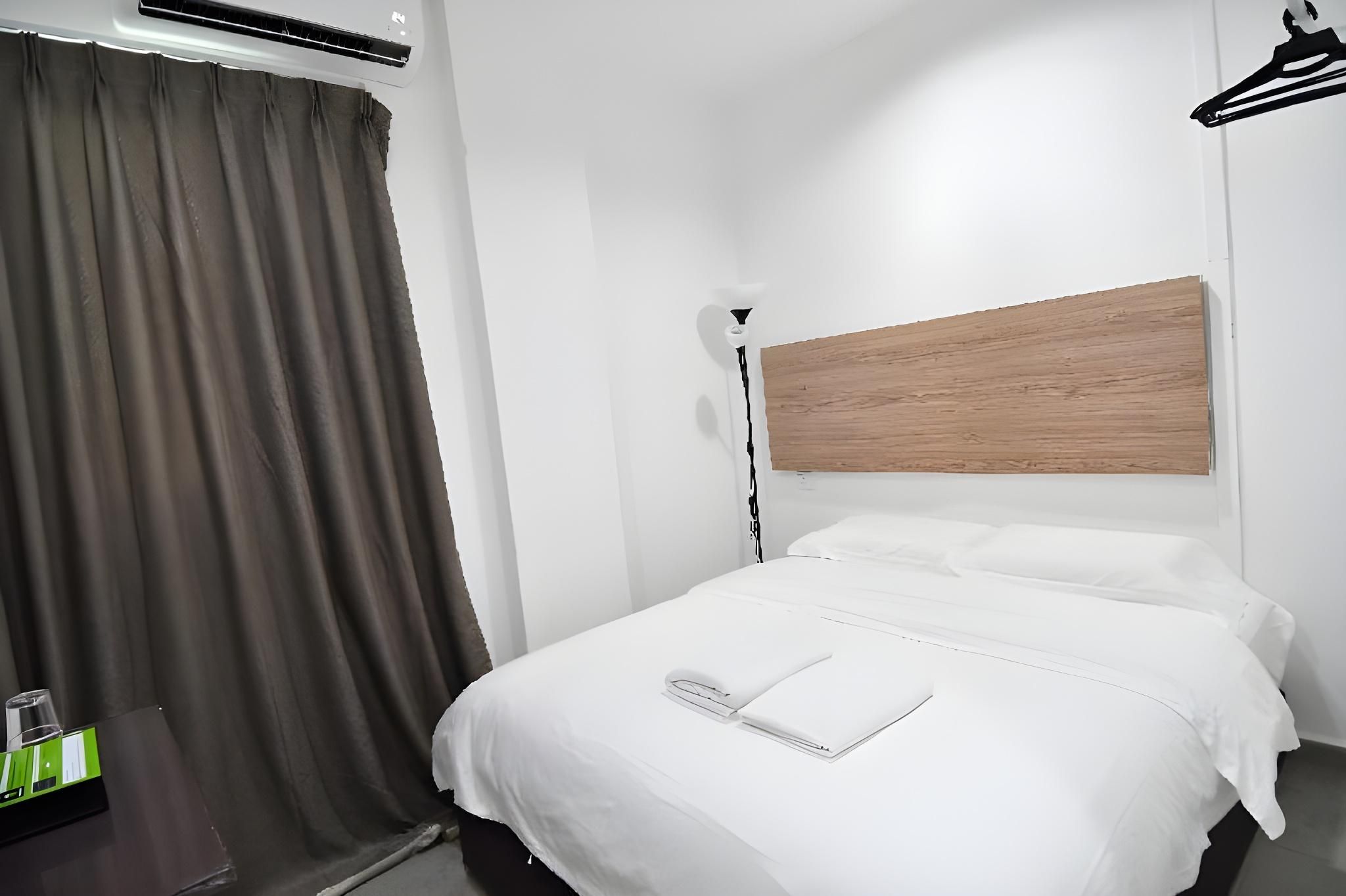 The Bed Hotel Deluxe Queen Room 2