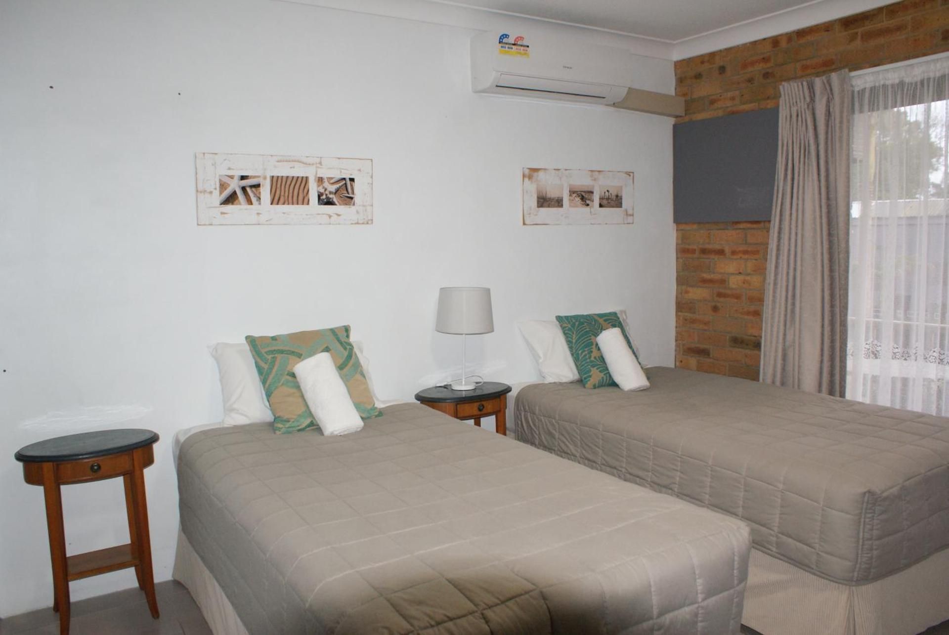 Twin Poolview Room