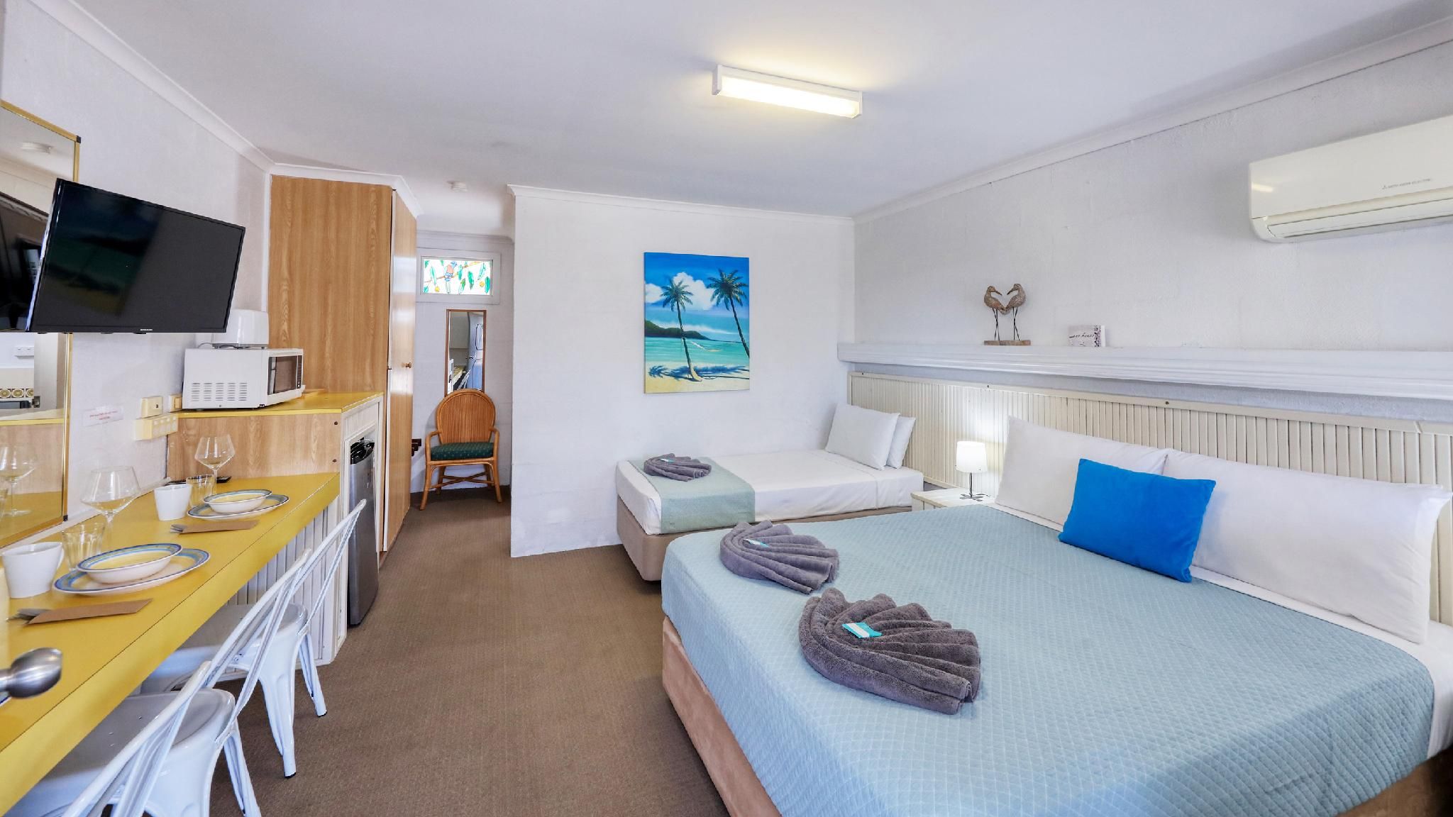 Twin Bedroom - Non-Smoking