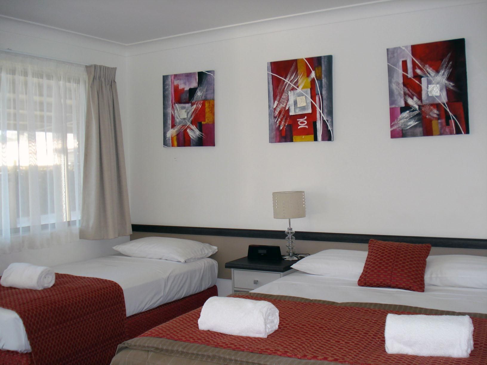 Oakey Motor Inn Twin Queen