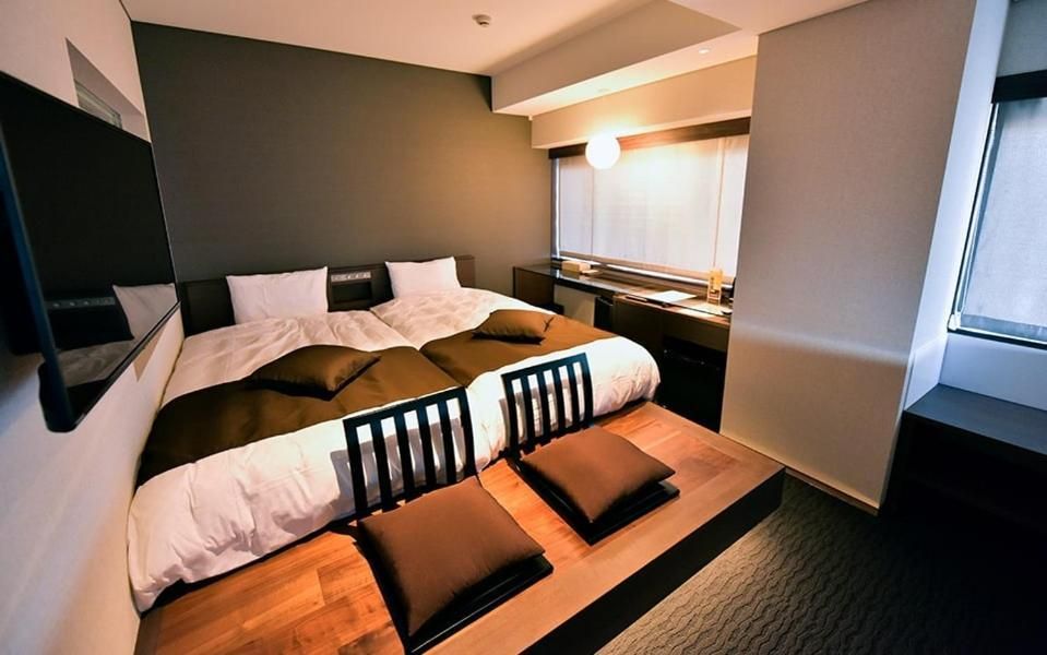 Corner Twin Room-5-8th Floor - Non-Smoking