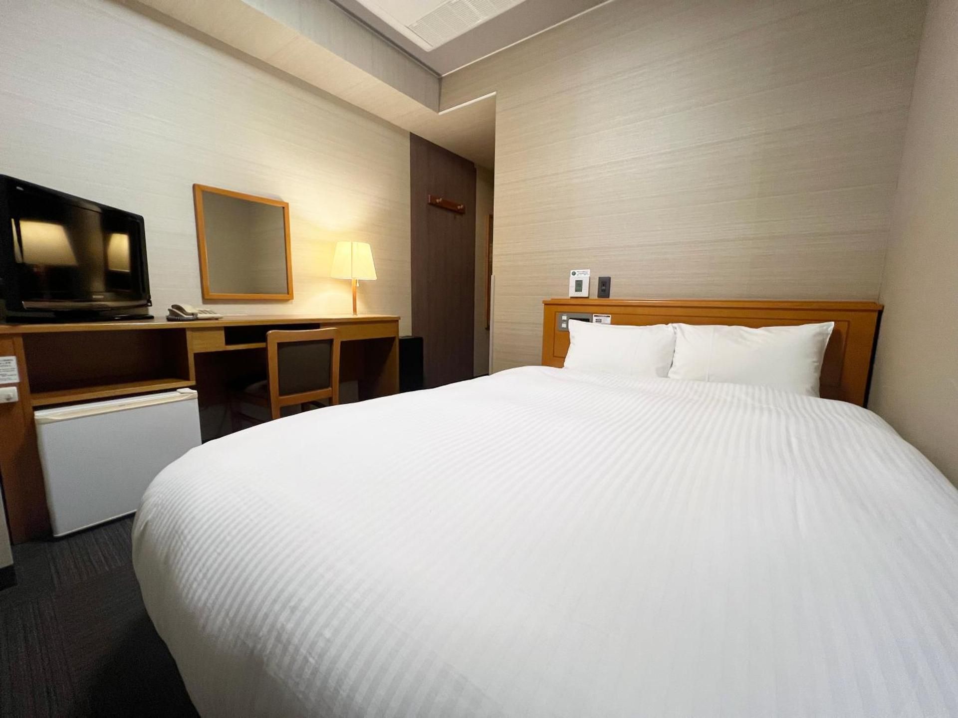 Semi Double Room - Smoking 