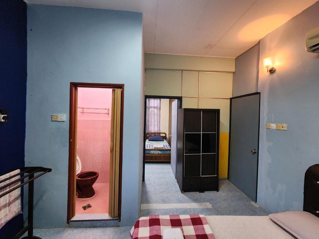 Deummah Guest Room  Deluxe Twin Room Type A 2