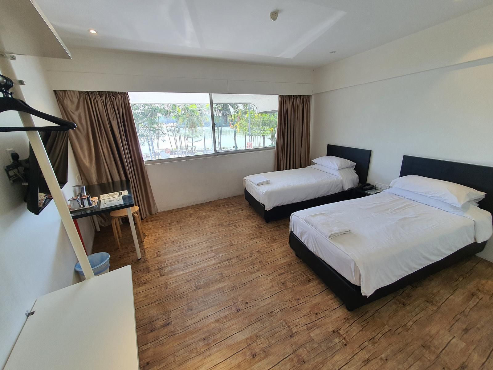 Riverine Garden Hotel Deluxe Twin 2