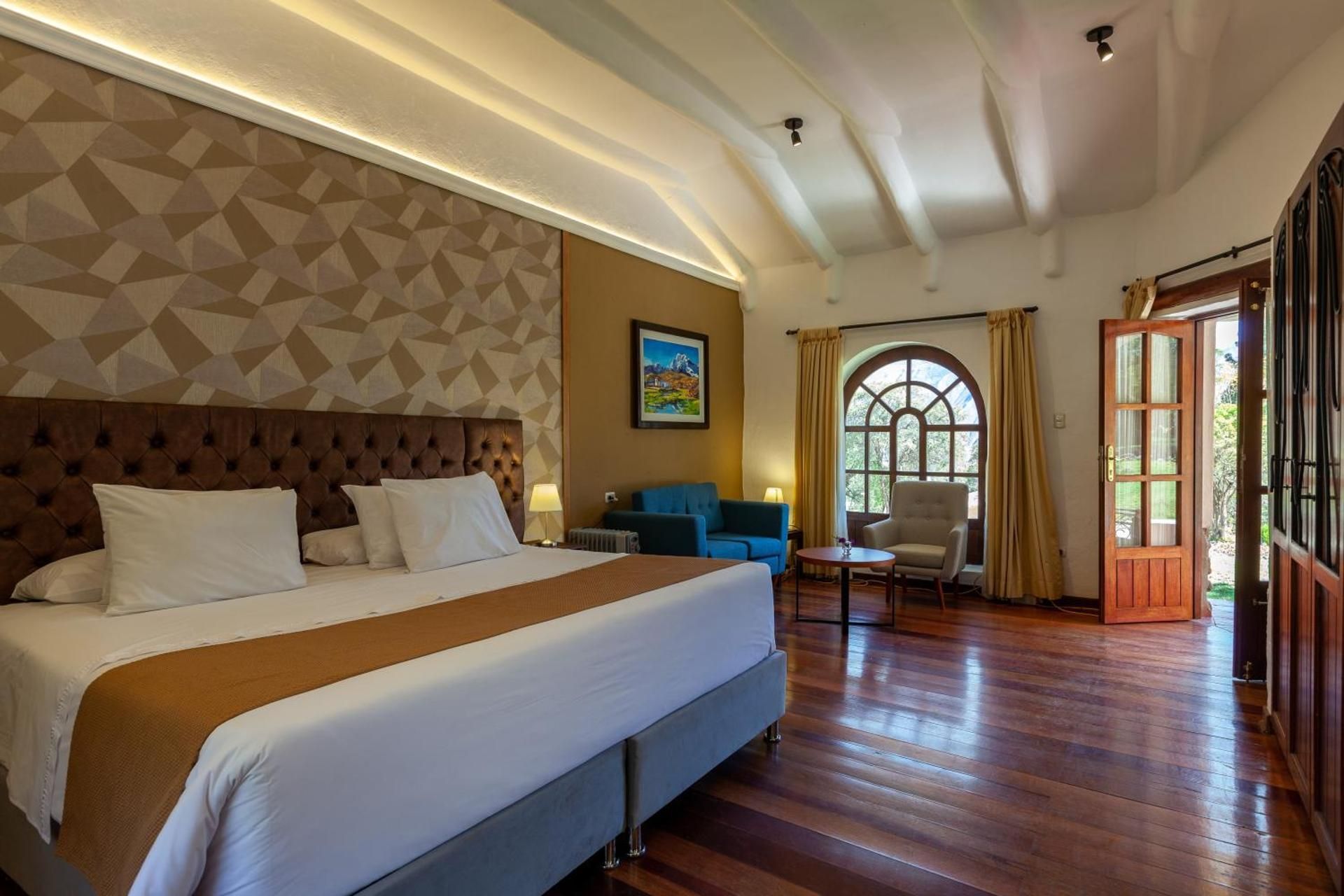 King Suite with Terrace, Mountain and Garden View