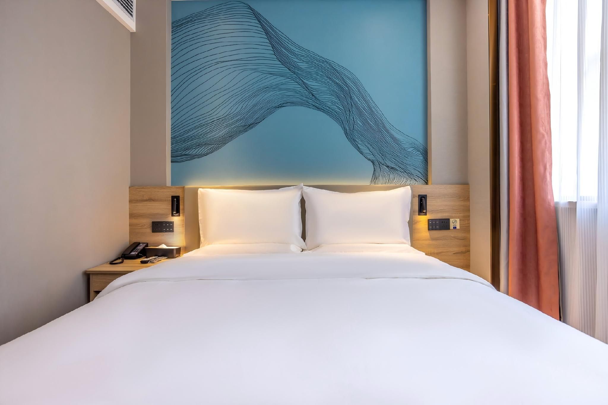 Queen Room A