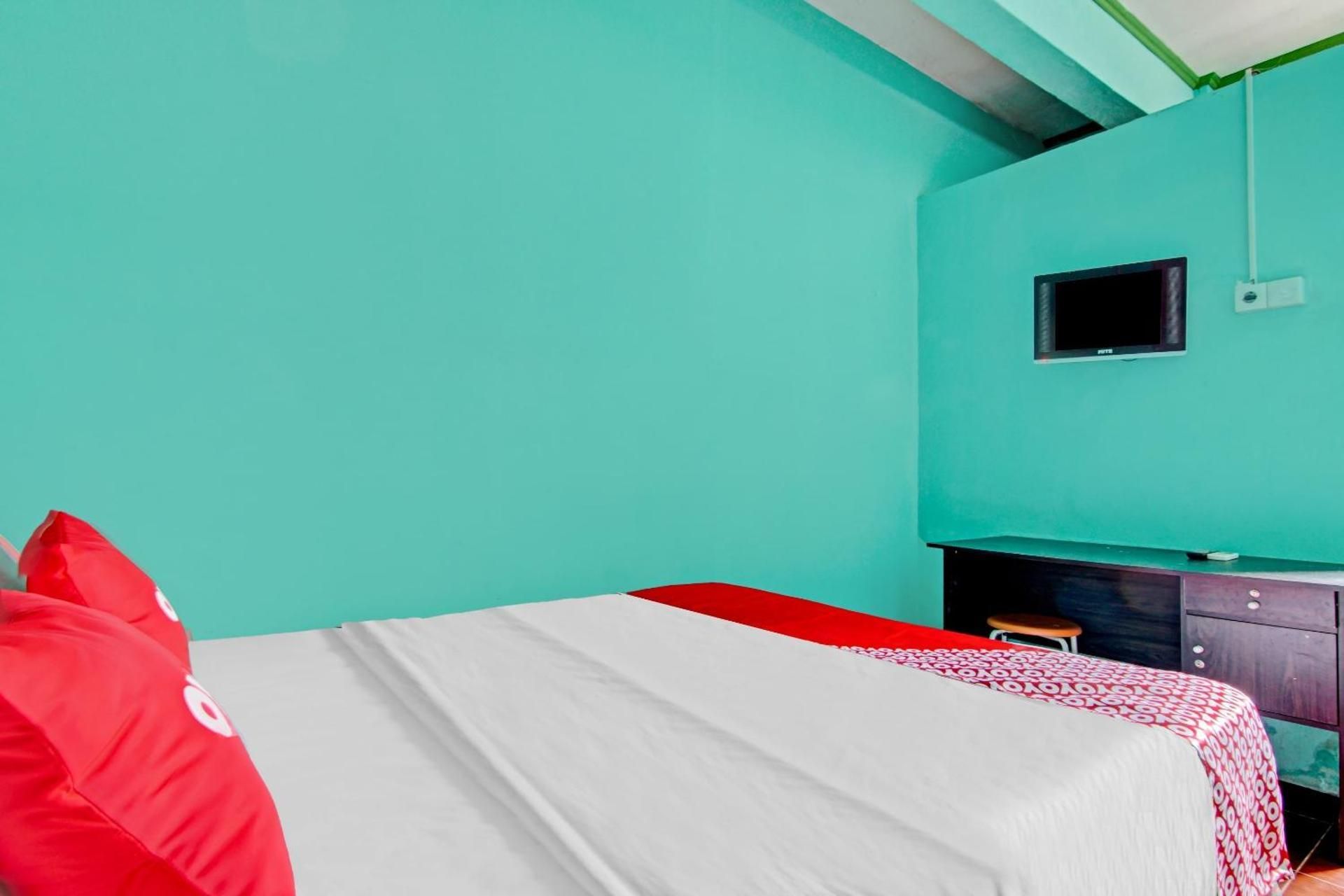 Hotel O Homestay 22 Syariah Economy Double Room 3