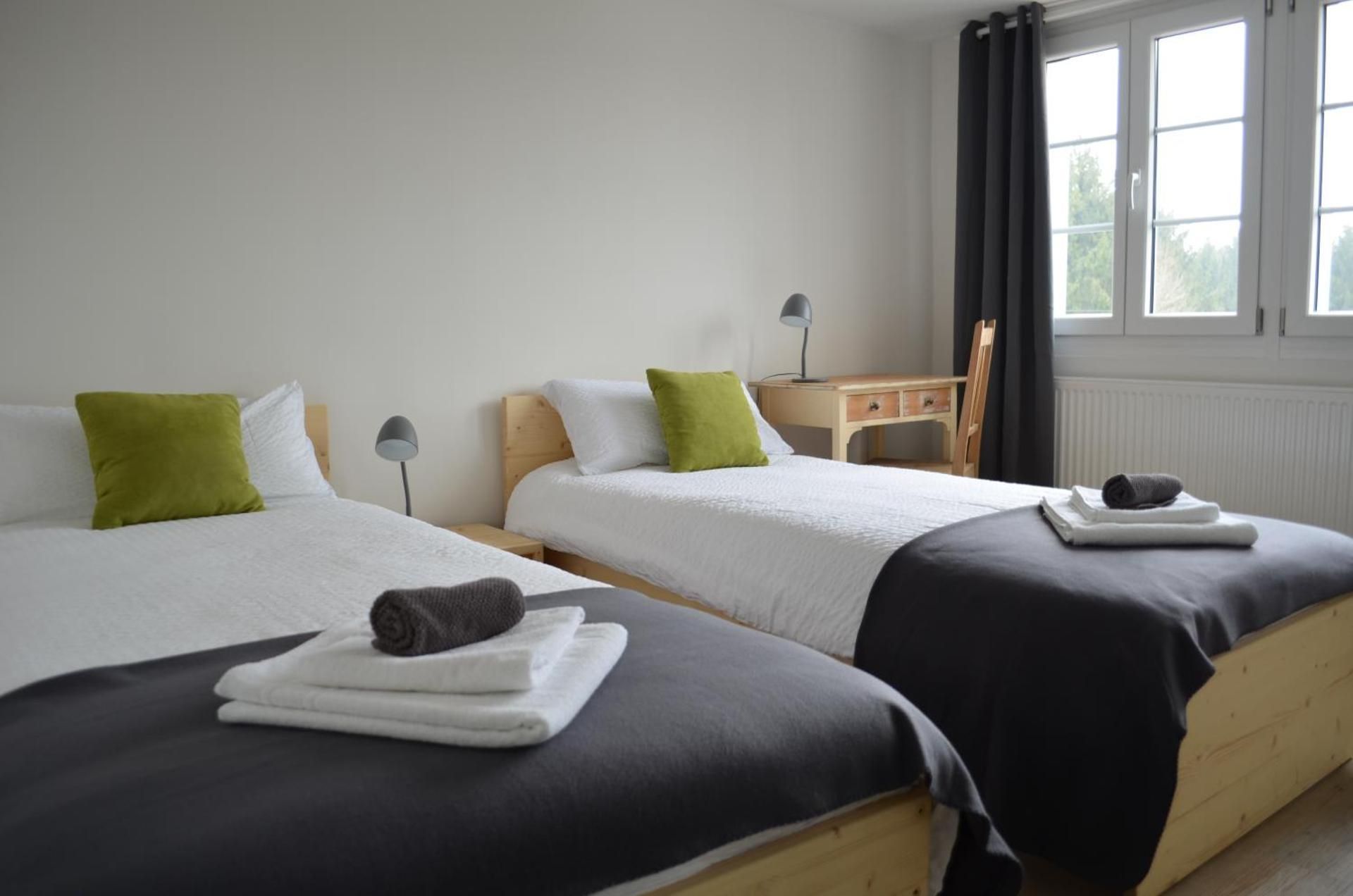 SMALL DOUBLE OR TWIN ROOM