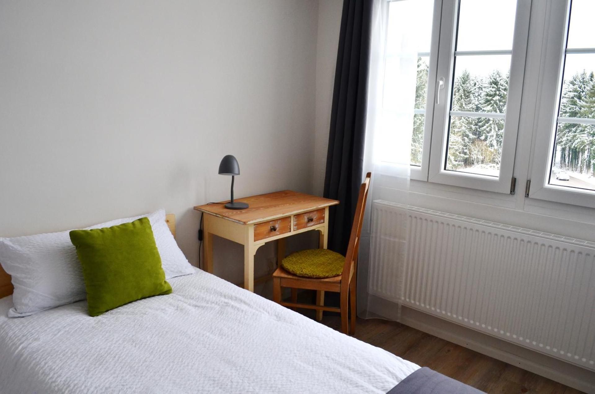 SMALL DOUBLE OR TWIN ROOM