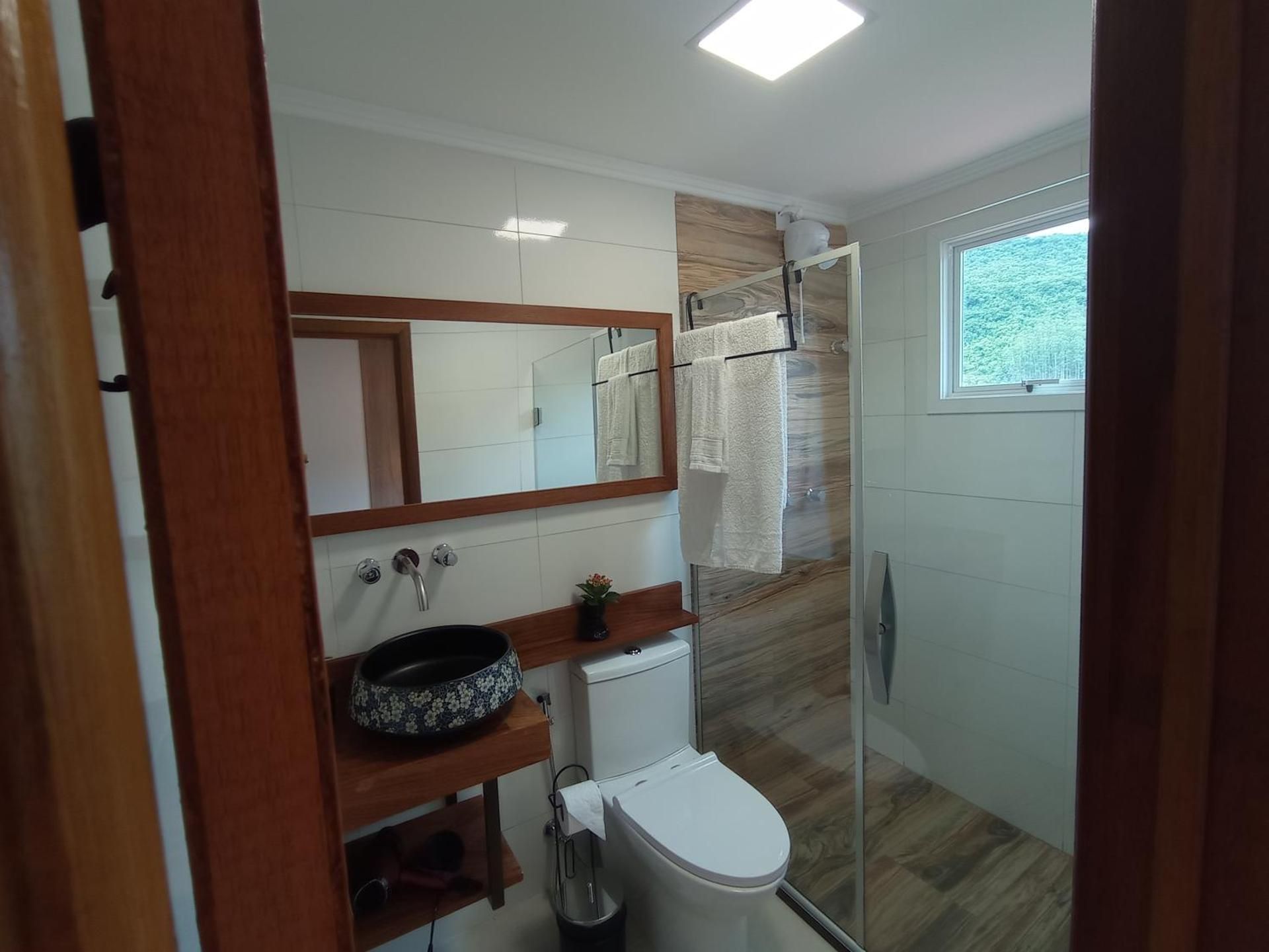 Suite with Mountain View