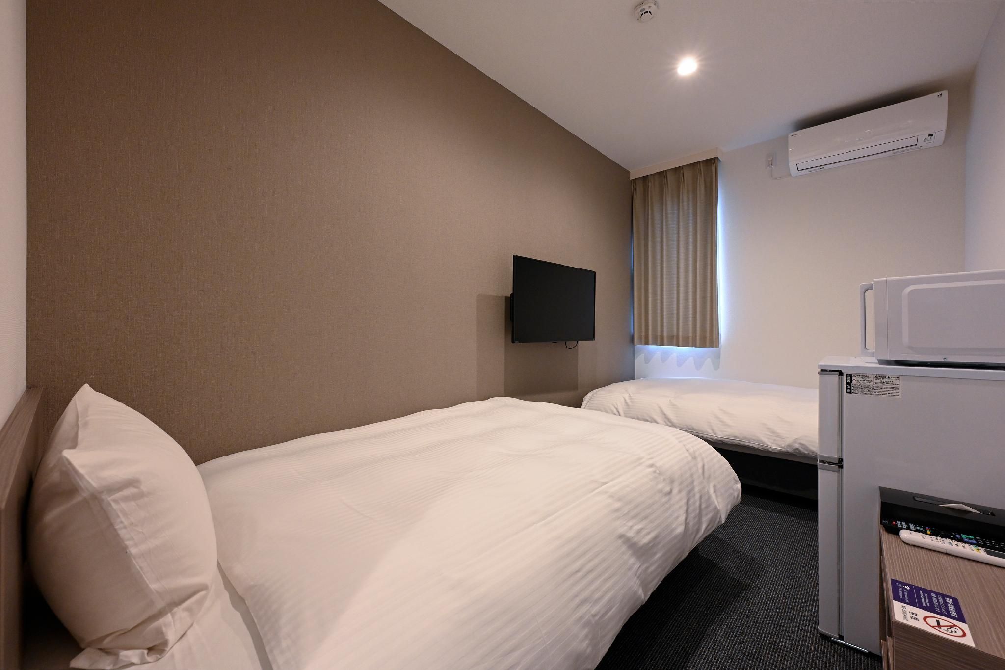 Twin Room - Non-Smoking