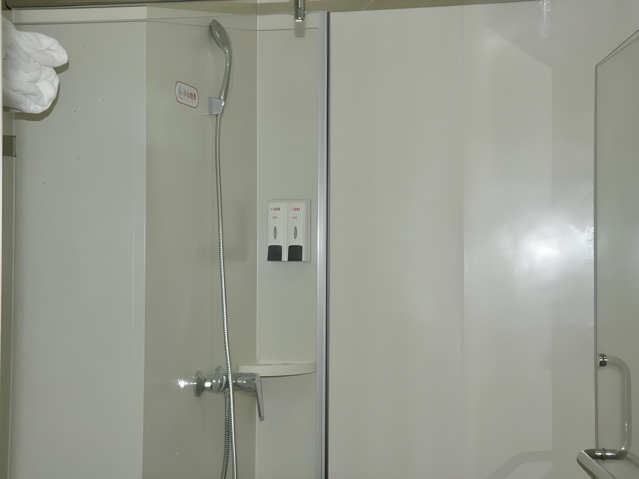 GreenTree Inn Tianshui Taian County Bus Terminal Shell Hotel GTI - Fashion Family Room 2