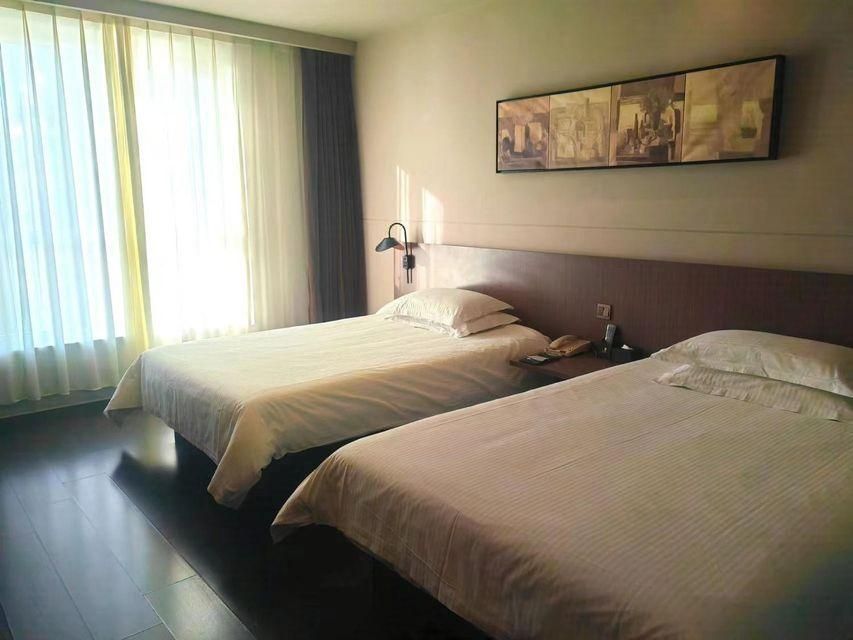 Business Standard Room B