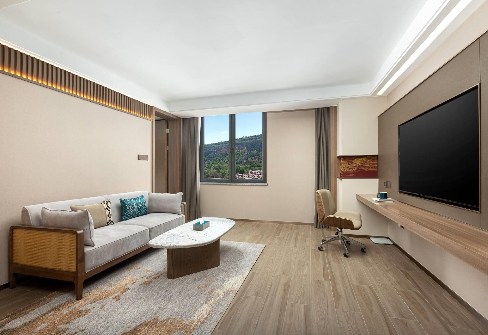 1 King Bed, Executive Suite, Non-Smoking