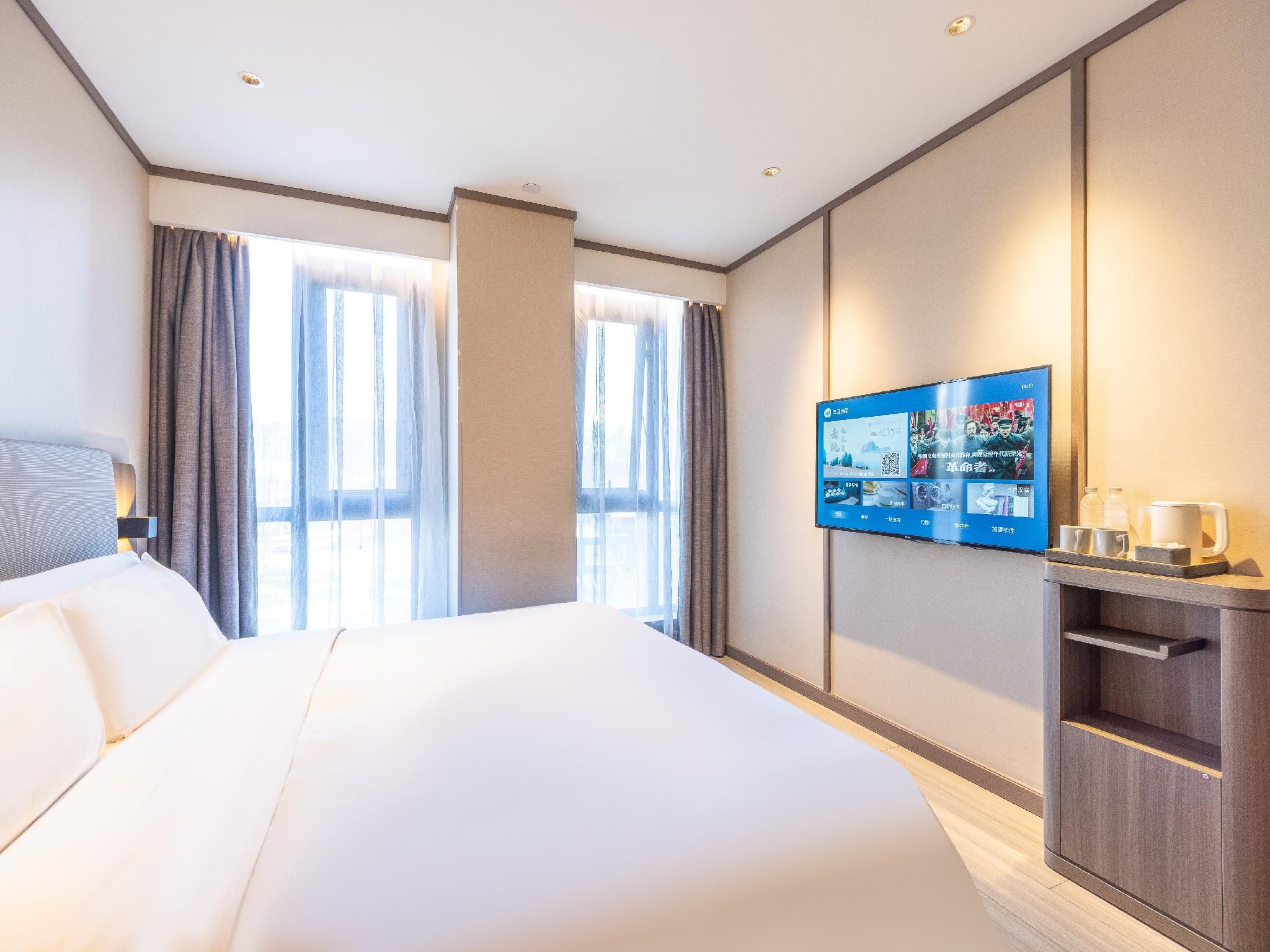 Business Queen Bed Room