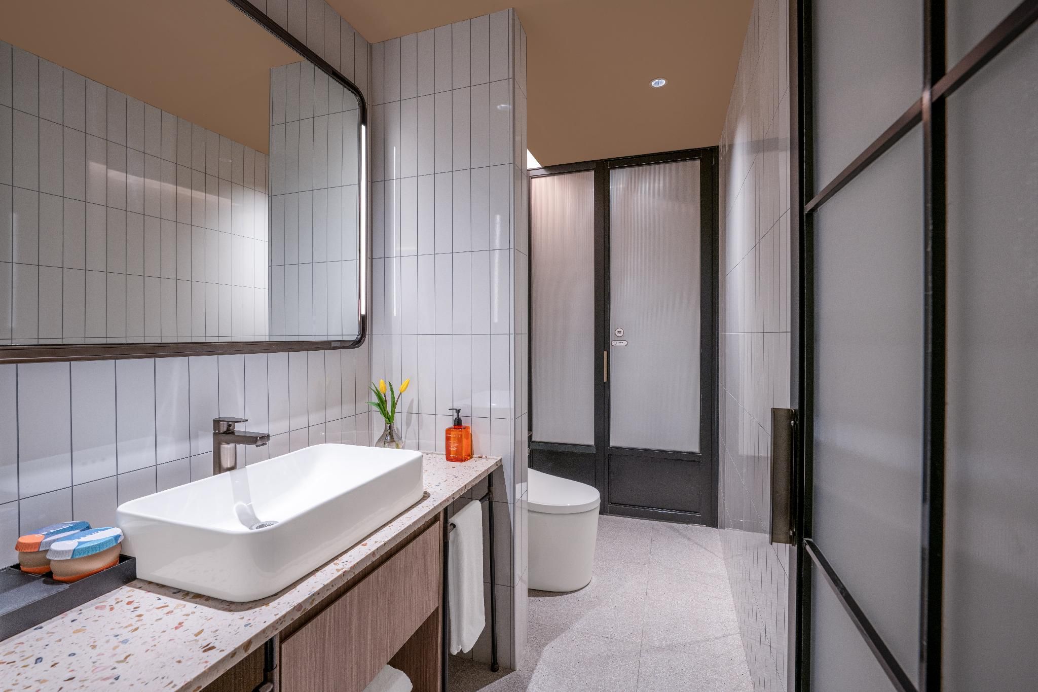 Huazhu - California Sunshine Business 1 Bed Room