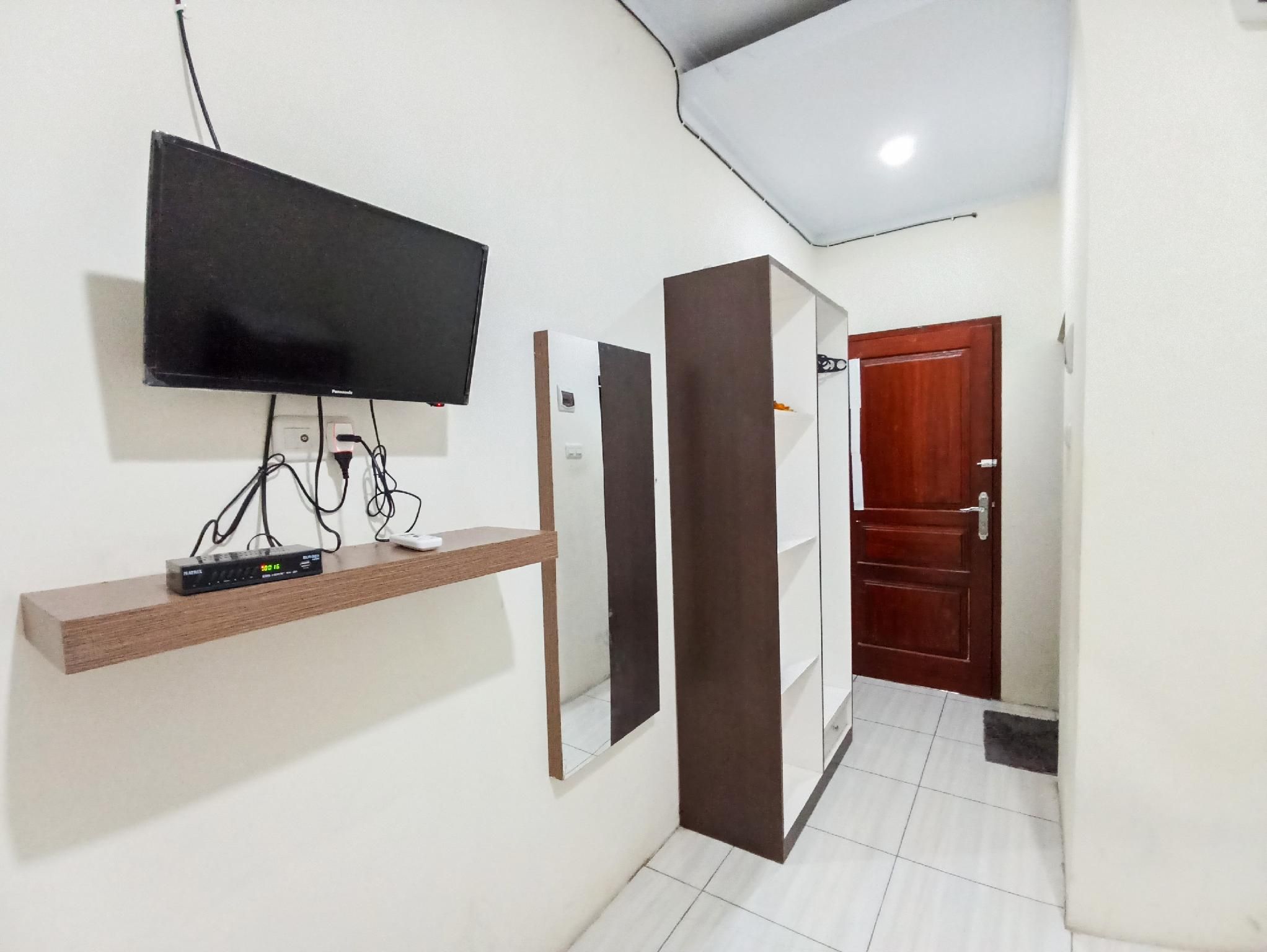 Maherza Syariah Homestay Gorontalo RedPartner Standard Room