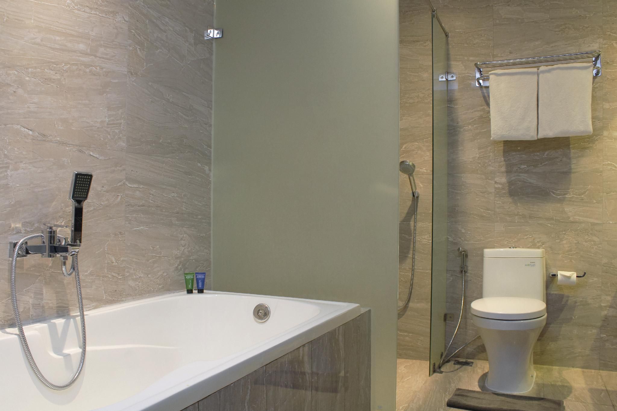 ASTON Gorontalo Hotel and Villas Junior Suite 3