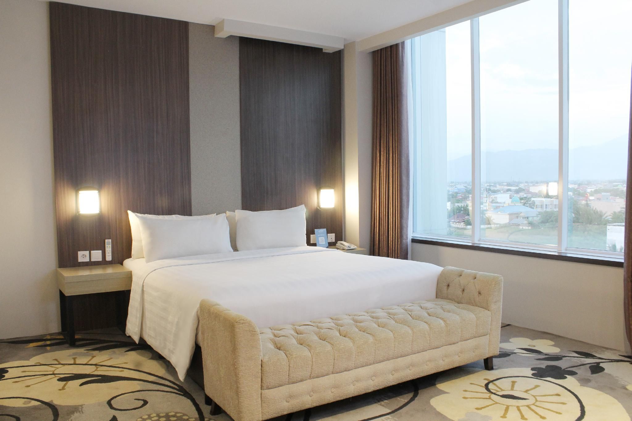 Aston Suite