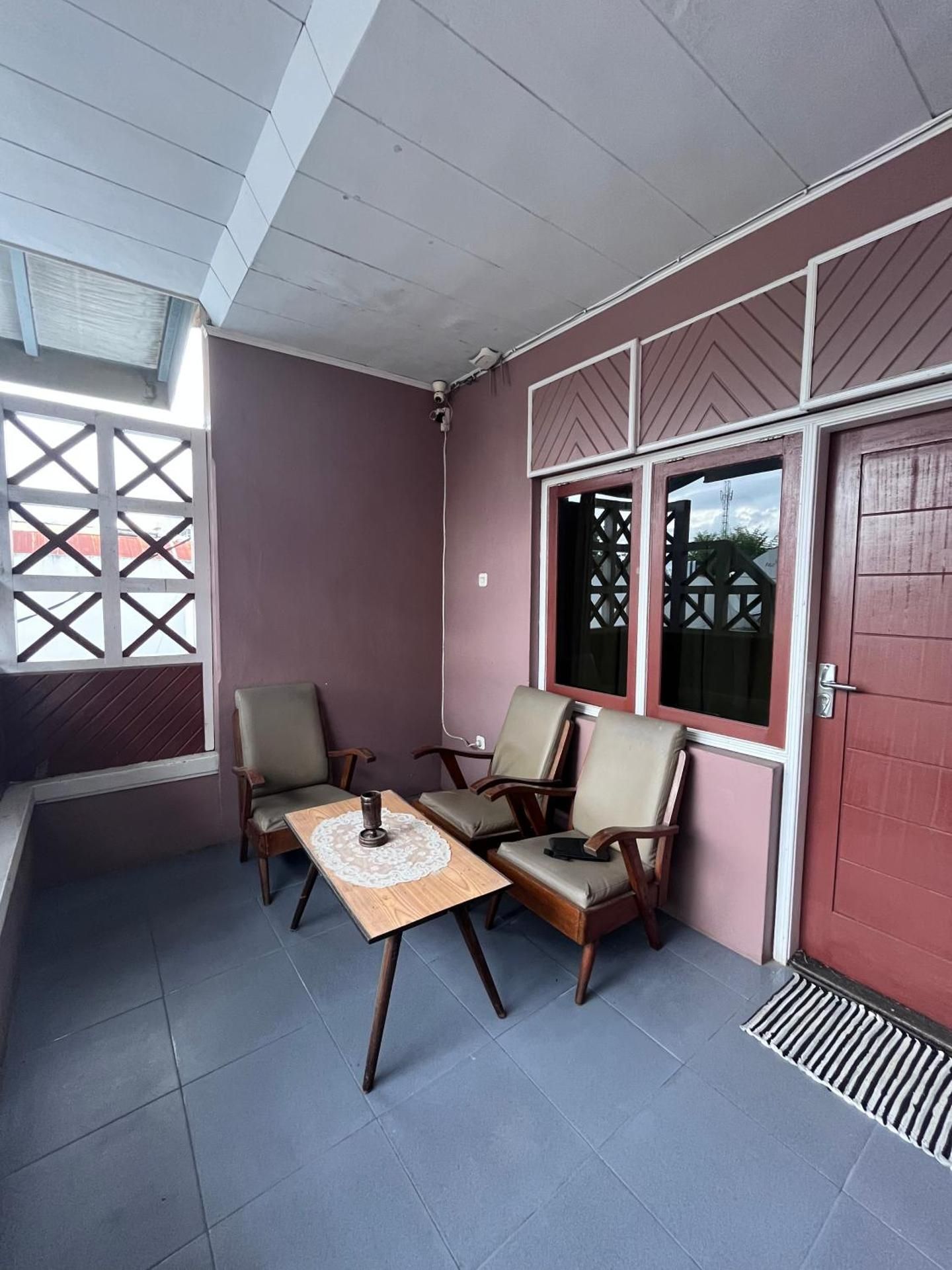 Economy Triple Room with Shared Bathroom