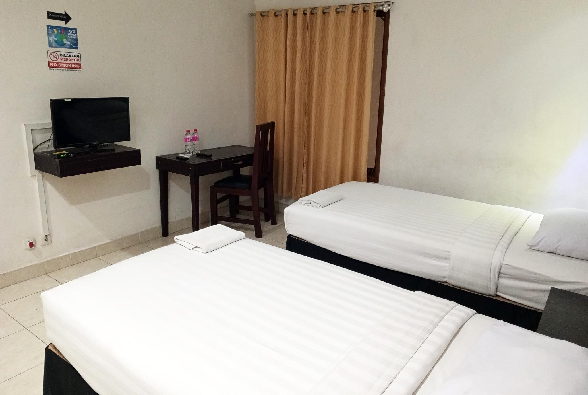 The Garden Hotel Deluxe Twin 2