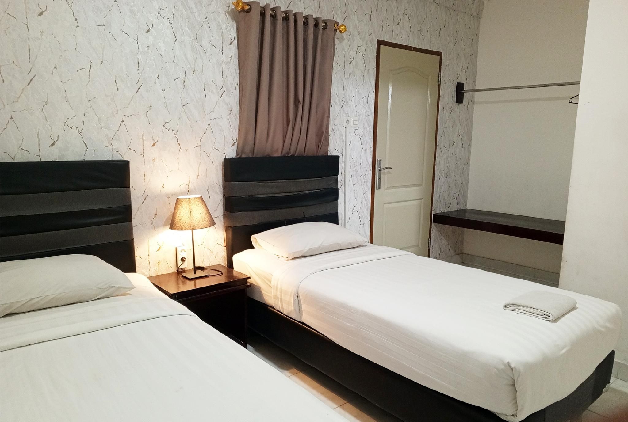 The Garden Hotel Deluxe Twin