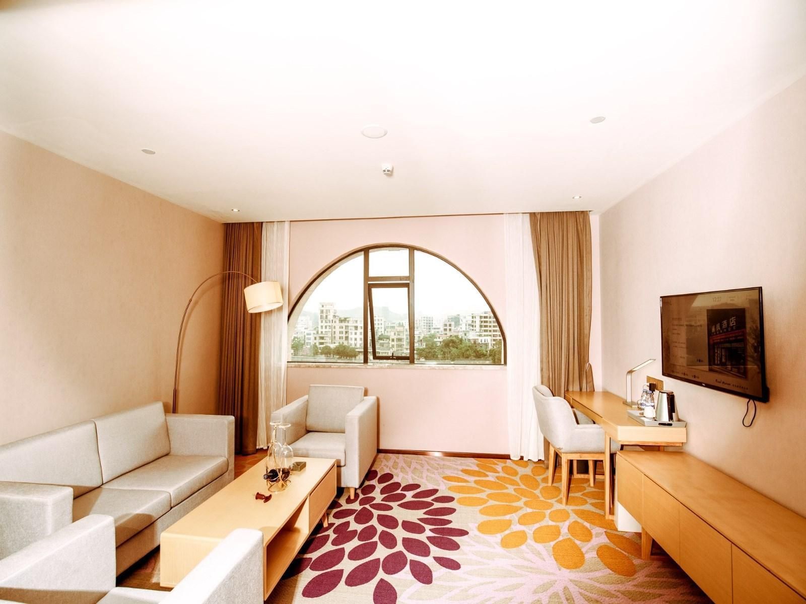 Deluxe Suite