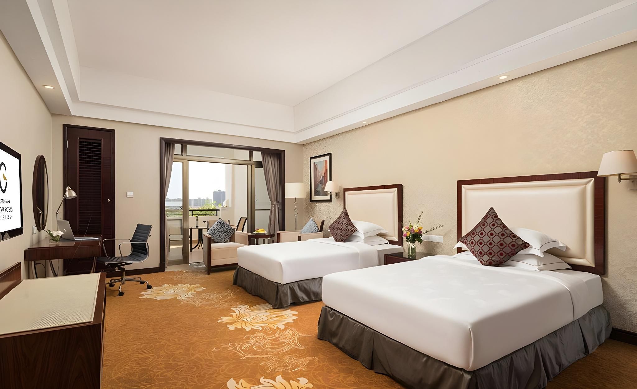 Superior Elegant Twin with Balcony