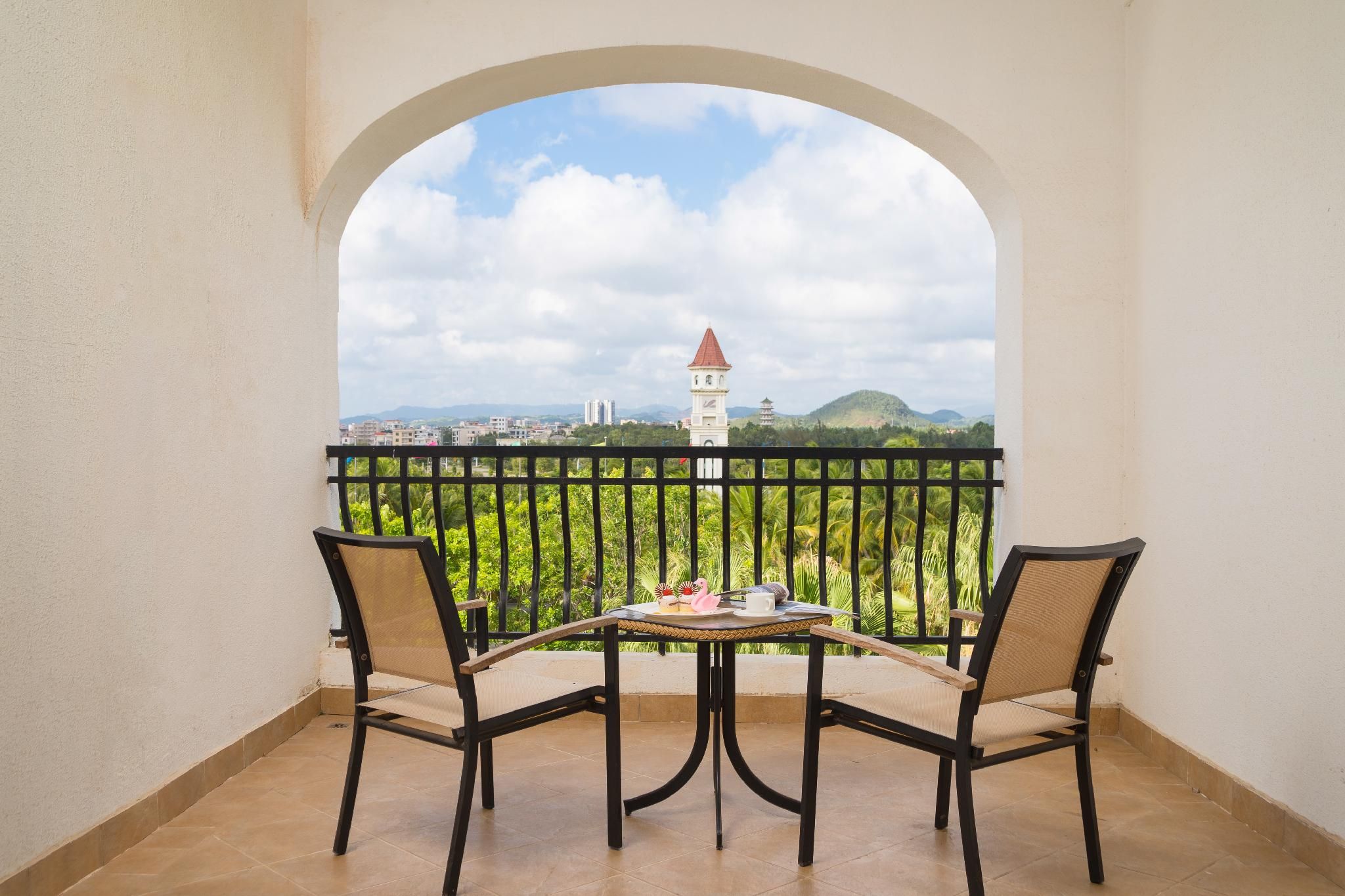 Country Garden Phoenix Hotel Maoming Deluxe Elegance Twin with Balcony 2