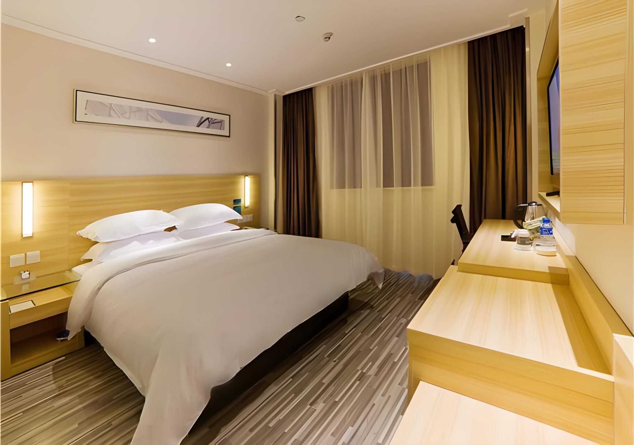 Business Queen Room