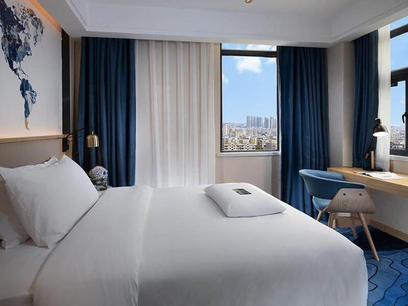 WH -Light Enjoyment Bed Room