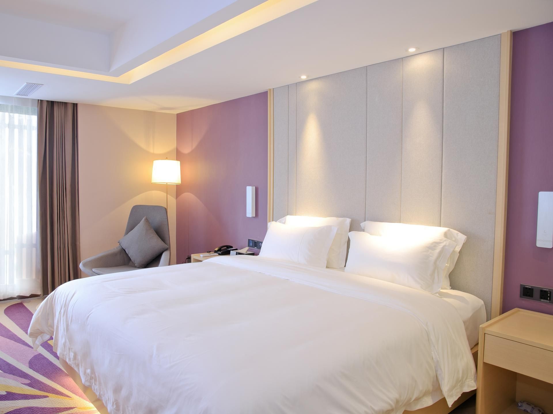 WH - Deluxe Bed Room