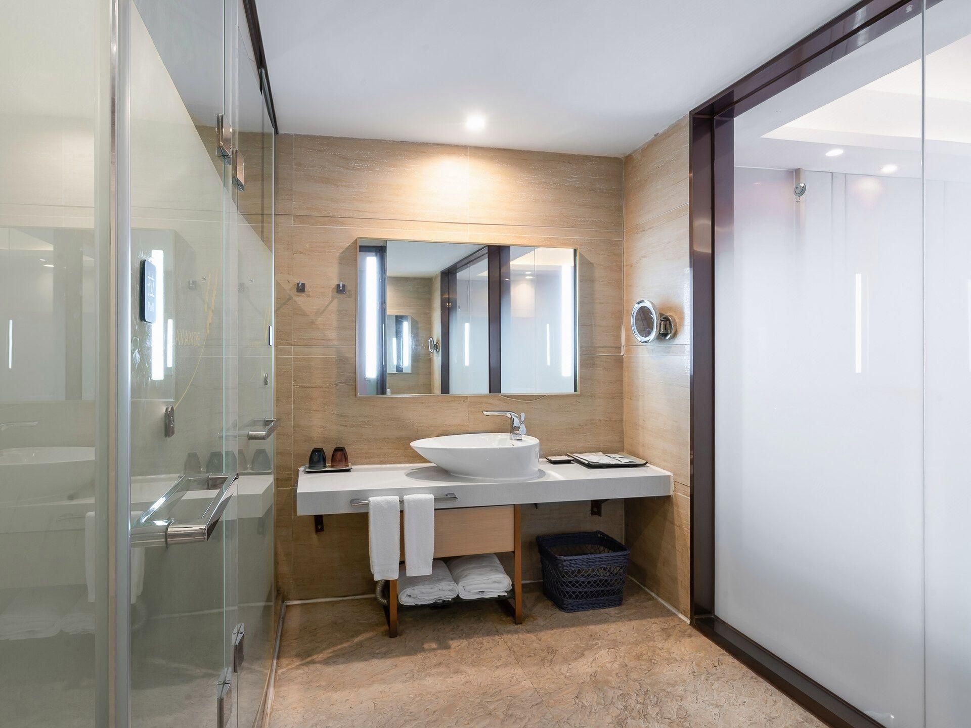 Lavande Hotel Maoming High-speed Railway Station  Xinfu Road WH - Executive 1 Bed Room 3