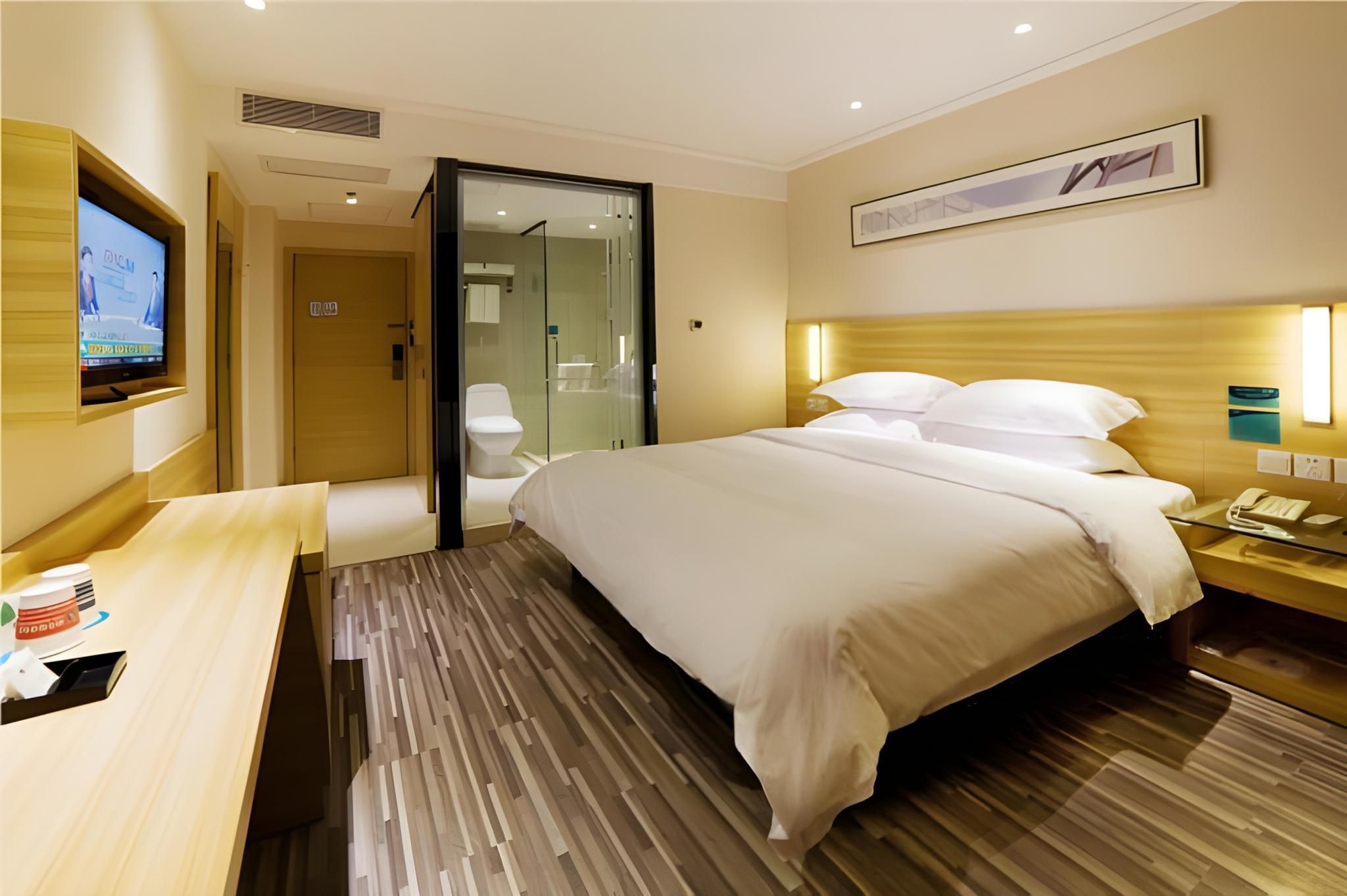 Business Queen Room