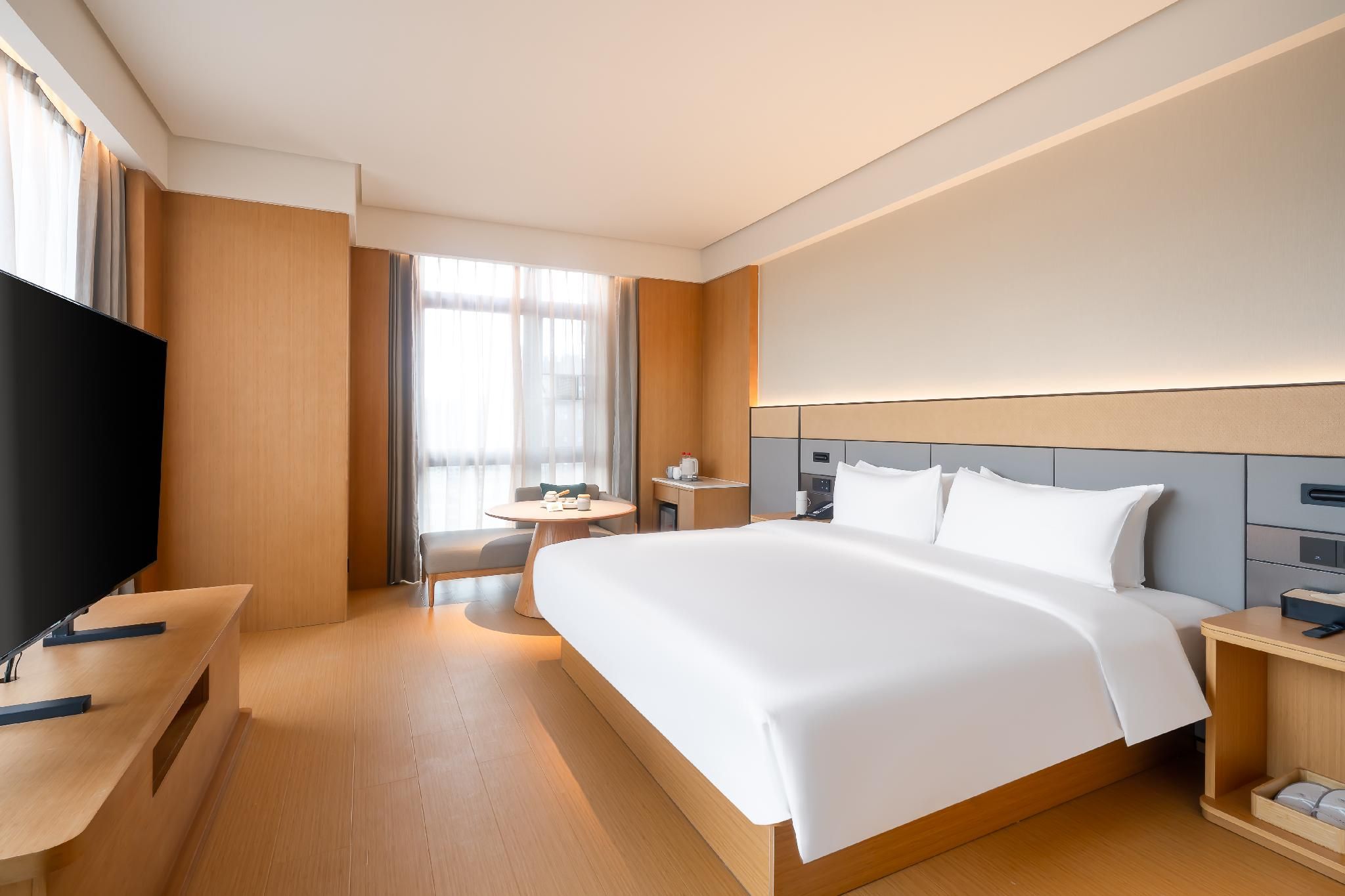 Huazhu - Room With View