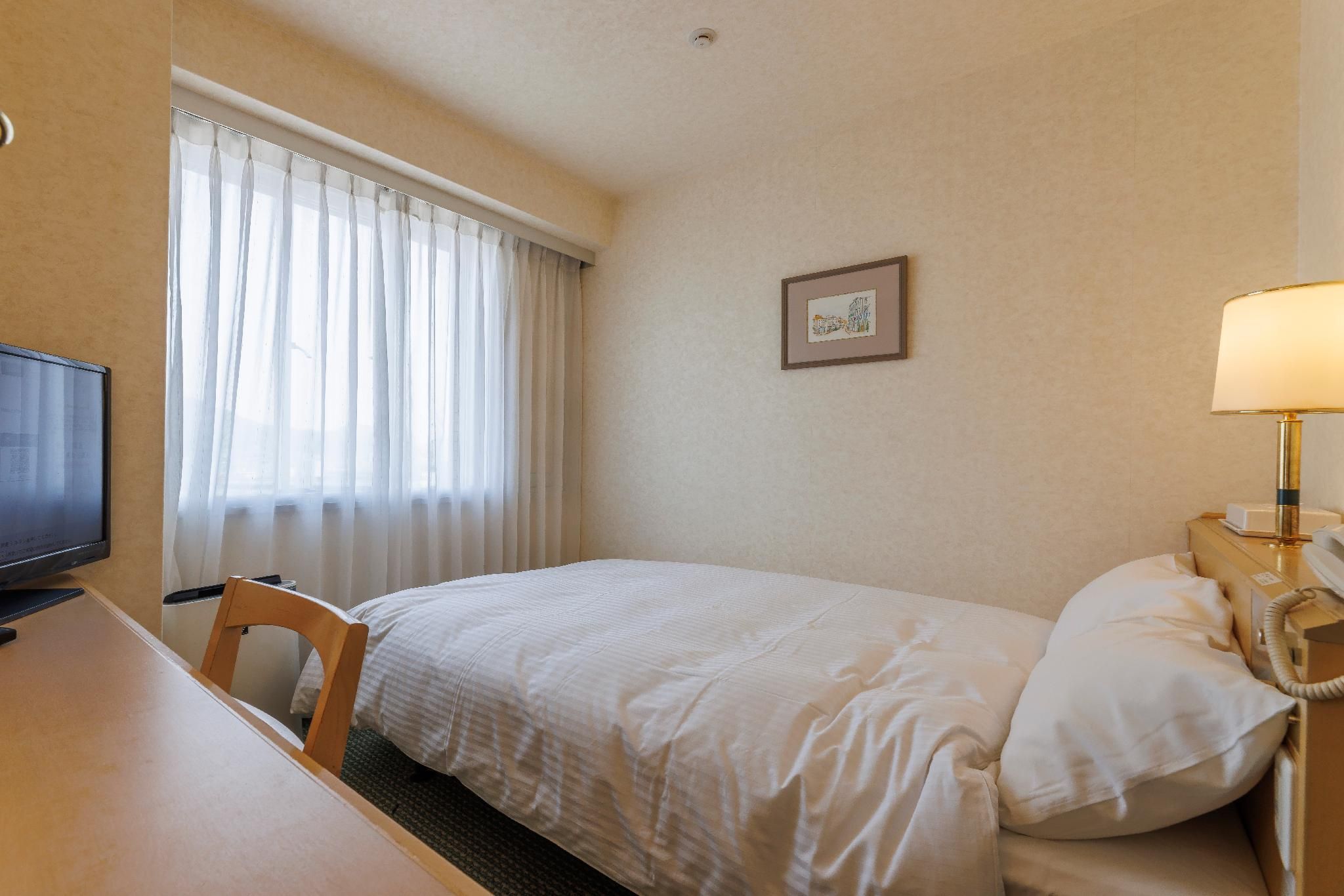 Small Double Bed Smoking
