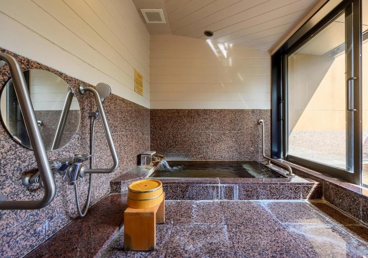 Twin Room with Private External Bathroom