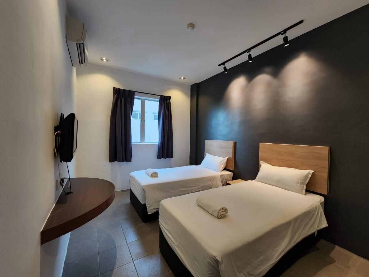 Standard Twin Room - Non-Smoking