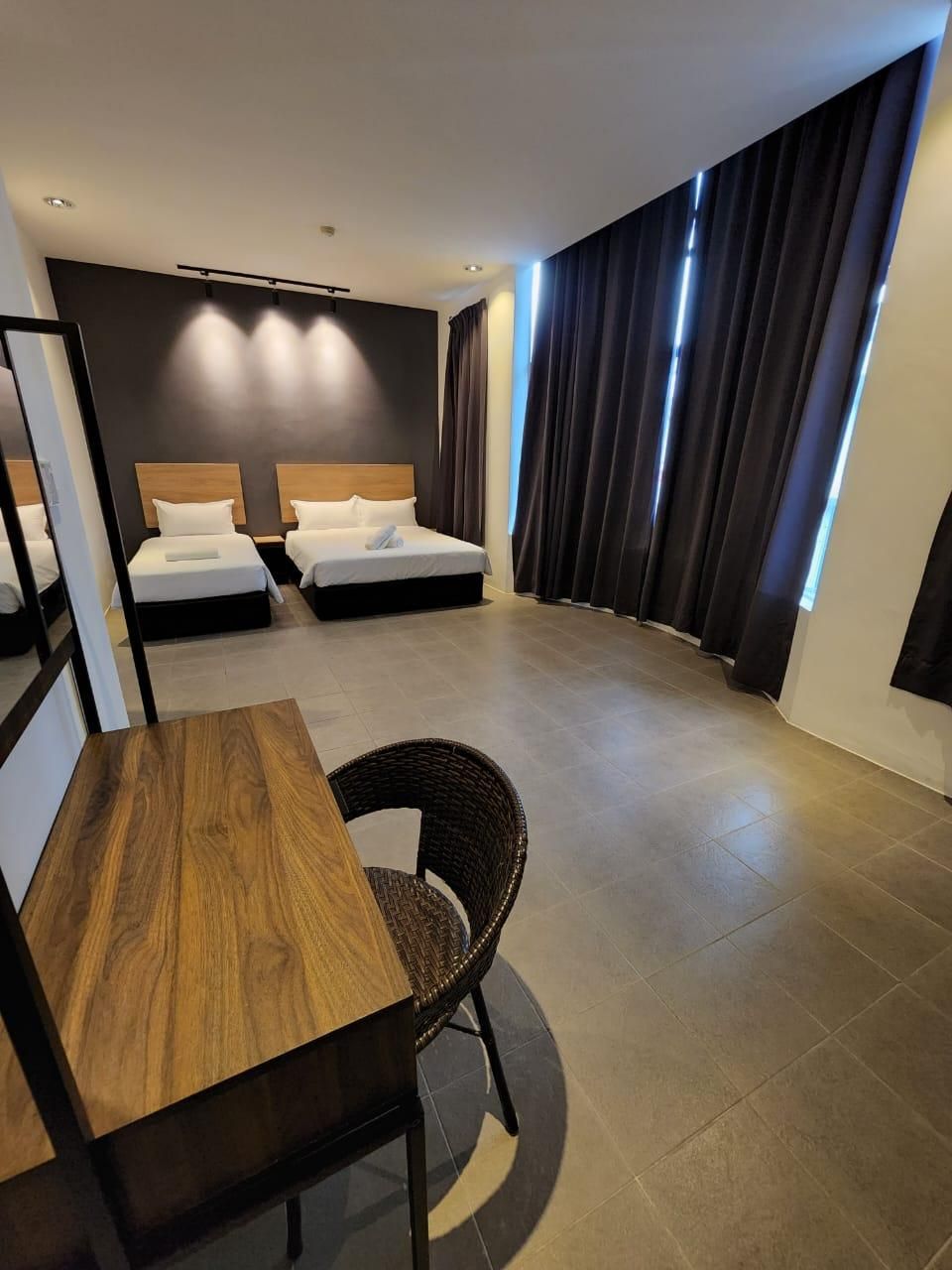 Deluxe Family Room
